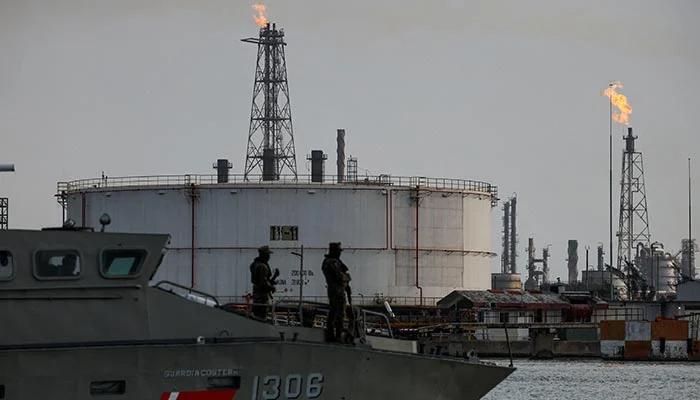 Oil prices bounce higher after new US strikes on Iran